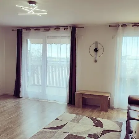 Duplex 5 Pieces 2 Terrasses 2 Sdb Et Un Parking Апартаменты Нантерр